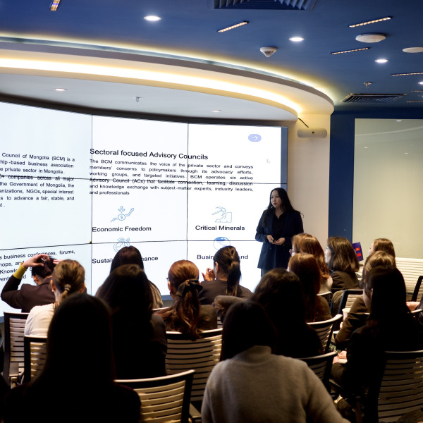 Монгол Бизнесийн Зөвлөл-өөс зохион байгуулсан "Үнэ шилжилтийн тайлантай холбоотой маргааны практик ойлголтууд" гэх сэдэвт уулзалтад оролцлоо.